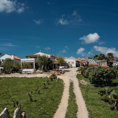 Da Silva Surfcamp Vandrehjem Areia Branca Eksteriør billede