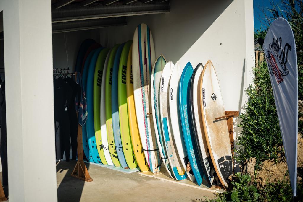 Da Silva Surfcamp Vandrehjem Areia Branca Eksteriør billede